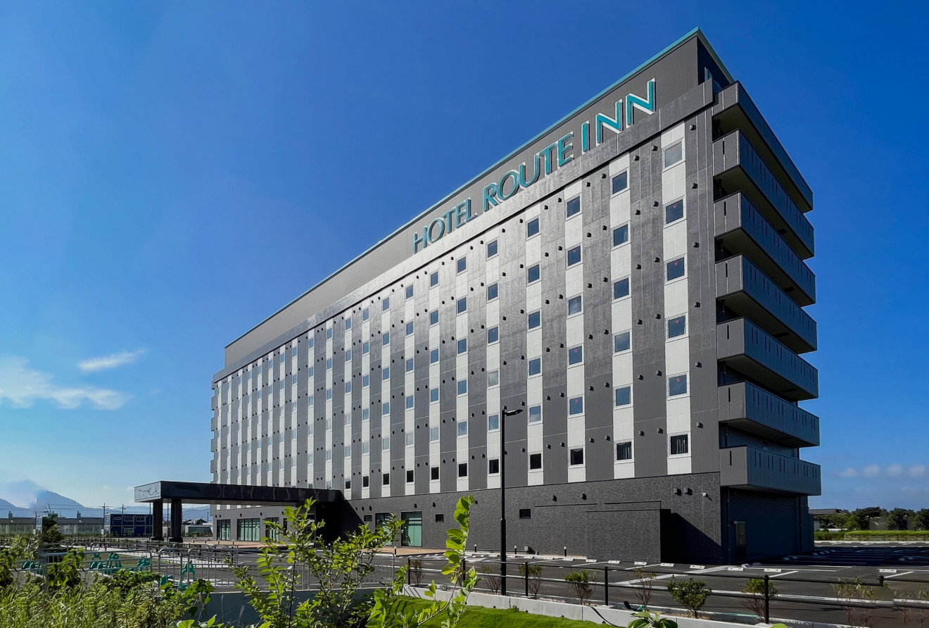 ホテルルートイン大飯高浜 — 福井県高浜町 · 2023年開業、若狭和田ビーチ至近の大型ロードサイドホテル外観