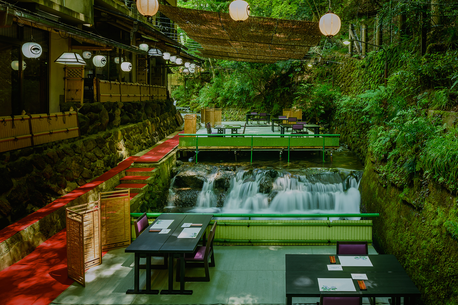 京・貴船 ひろや — 京都・奥貴船 · 1932年創業、貴船川の川床料理旅館