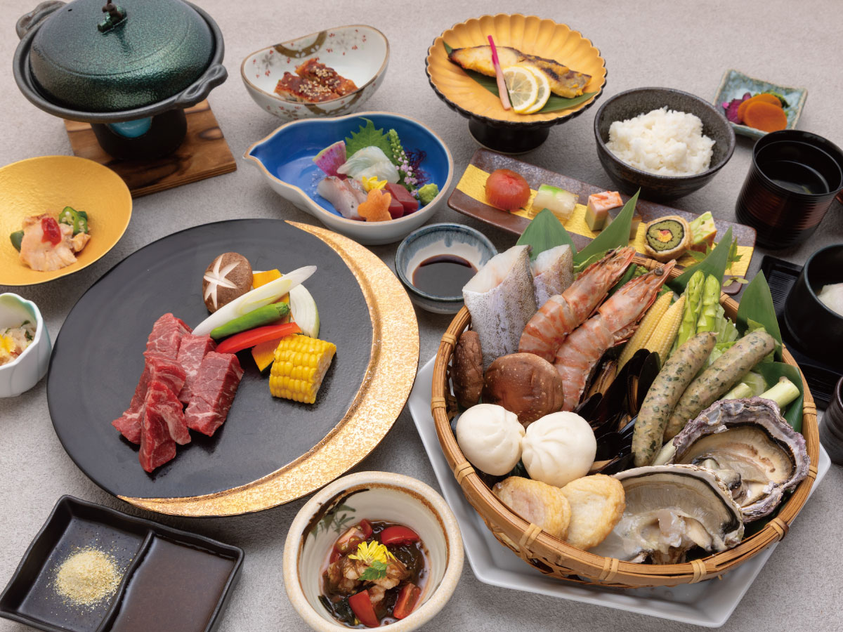 和の宿 夢月 — 鉄輪名物の地獄蒸し会席 · 温泉の蒸気で食材本来の味を引き出す夕餉