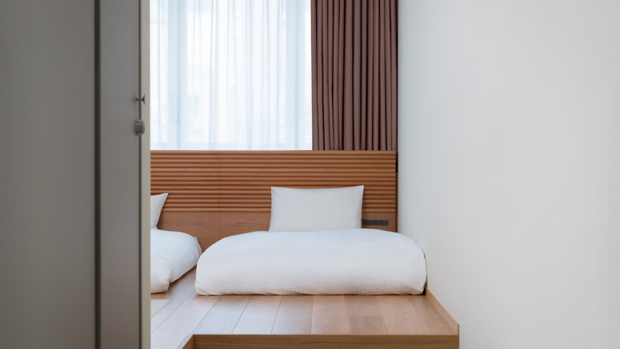 KIRO 広島 by THE SHARE HOTELS — 広島市中区 · 客室とパブリックスペースの内観