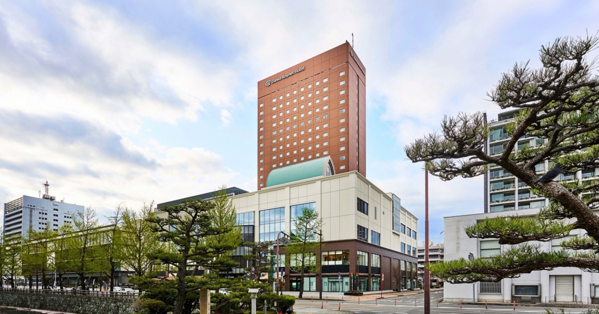 ダイワロイネットホテル和歌山 — 和歌山市七番丁 · 和歌山城に近い市街地の高層シティホテル外観