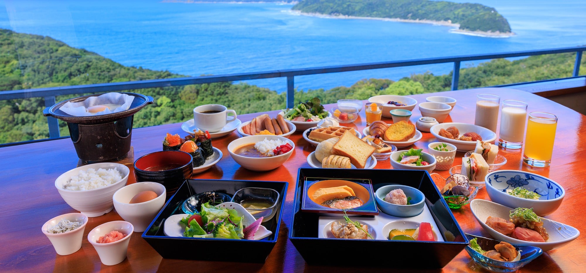休暇村 紀州加太 — 和歌山市深山 · 紀淡海峡を見下ろす高台の朝食と眺望