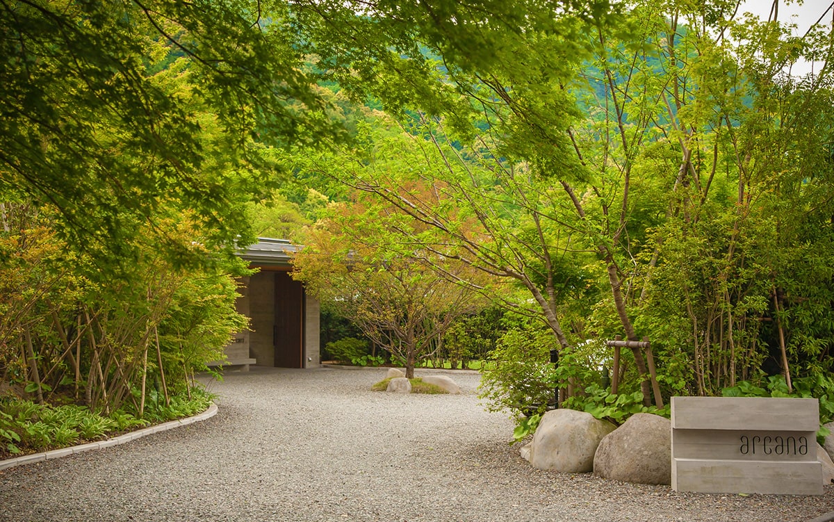arcana izu — 静岡県伊豆市湯ヶ島 · 狩野川沿いに建つ全客室露天風呂付きフレンチオーベルジュ