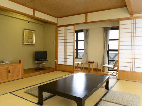 たつのパークホテル — 辰野町樋口 · 荒神山公園内の中規模温泉ホテル外観