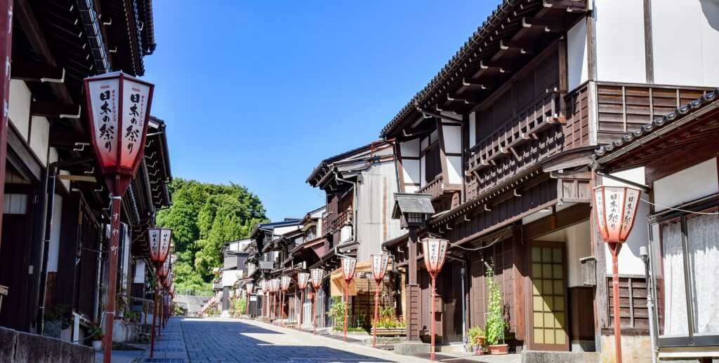 【2026年版】おわら風の盆を1泊2日で観る — 富山八尾・富山駅前の宿5選