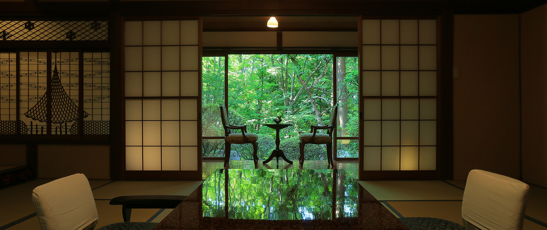 別所温泉 旅館 花屋 — 上田市・別所温泉 · 大正6年創業、渡り廊下と庭園を持つ登録有形文化財の温泉旅館