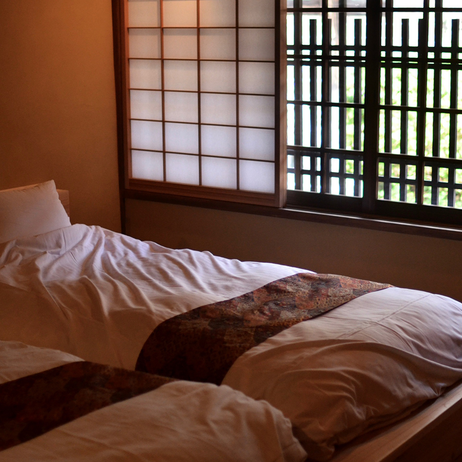 町家ステイ吹屋 千枚 — 高梁市成羽町吹屋 · <!-- FACT_EDIT_f-016e_START original=