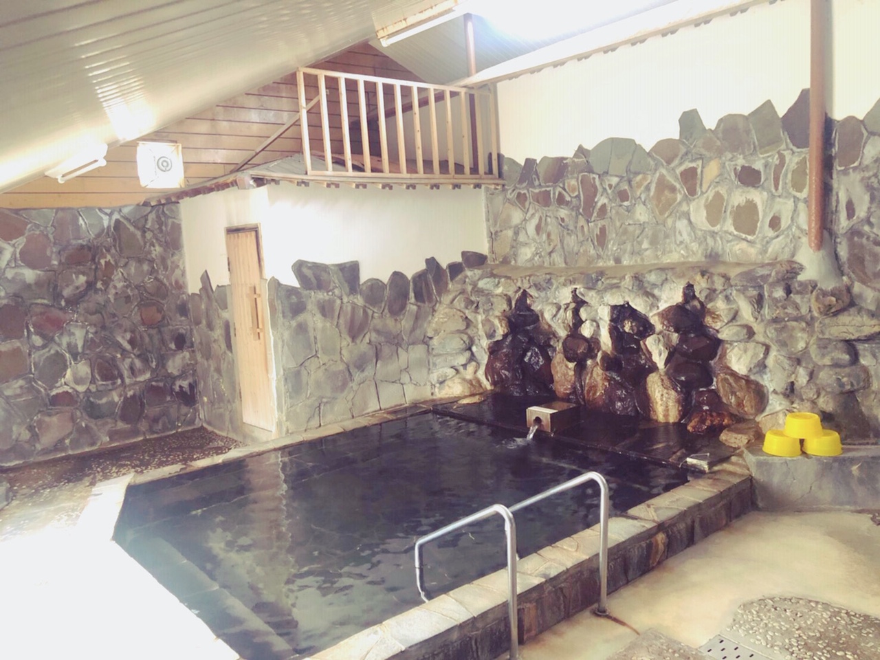 AOSHIMA SUIKOEN — 宮崎市青島 · 2020年に改装した青島海岸沿いのリゾートホテル客室