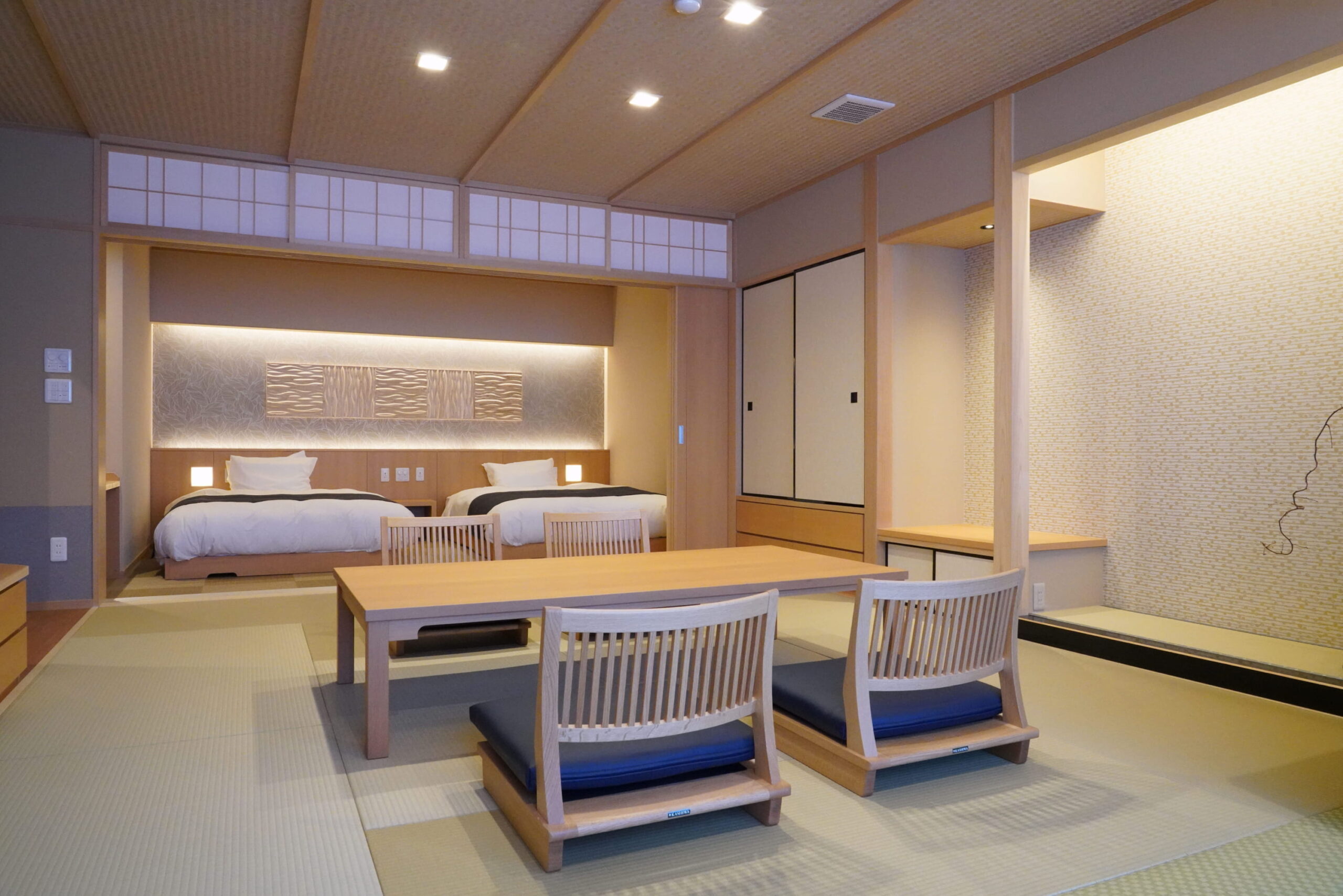 暖灯館きくのや — 大津市雄琴・おごと温泉 · 最上階の温泉半露天風呂付特別室「天の風」
