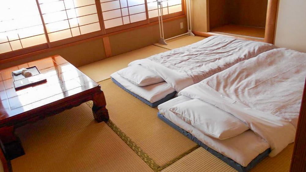 ニューセントラルホテル勝田 — ひたちなか市表町 · 布団を敷いて使える和室、サウナ付き大浴場を備える勝田の宿