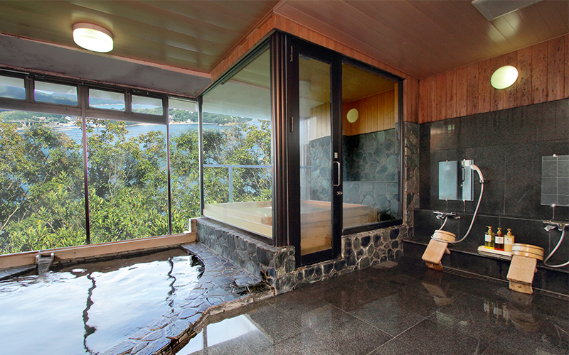 HOTEL 万葉岬 — 兵庫県相生市金ヶ崎 · 湾を見下ろす展望の檜風呂と岩風呂