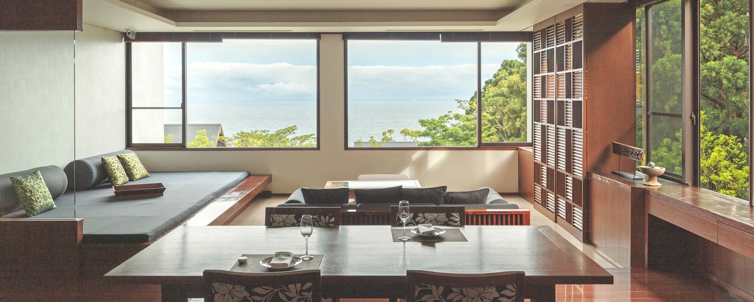 sankara hotel & spa 屋久島 — 屋久島町 · 全室オーシャンビューのサンカラ スイート、広さ126㎡