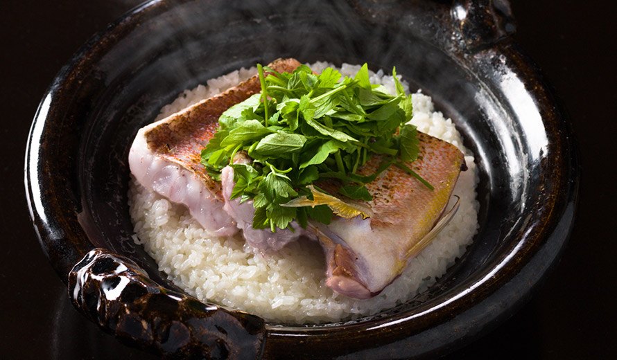 萩の宿 常茂恵 — 萩市土原 · 萩近海の魚を使った季節の料理