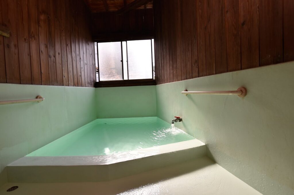 草津温泉の一人旅、宿はどこがいい？1人で泊まれる湯畑近くの4軒