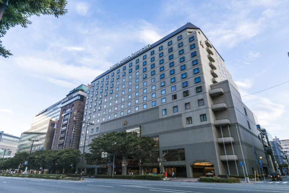 ホテル日航福岡 — 福岡市博多区博多駅前 · 博多駅から徒歩3分のシティホテル外観